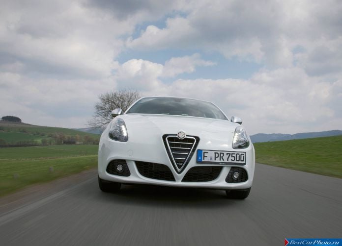 2011 Alfa Romeo Giulietta - фотография 114 из 188