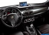 alfa_romeo_2011_giulietta_130.jpg