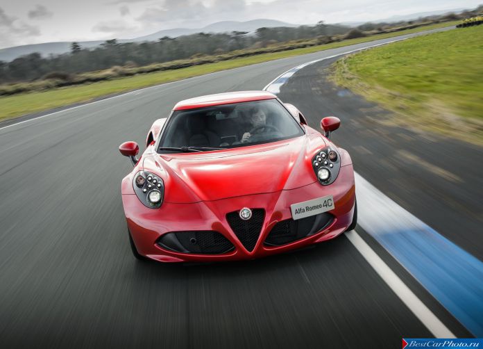 2014 Alfa Romeo 4C - фотография 63 из 128