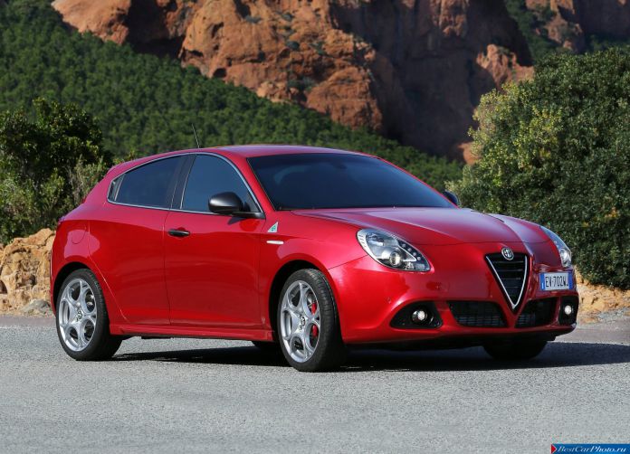 2014 Alfa Romeo Giulietta Quadrifoglio Verde - фотография 19 из 67