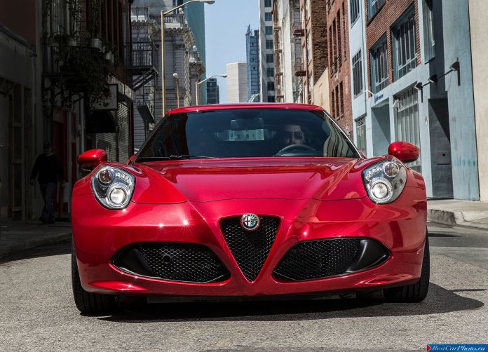 2015 Alfa Romeo 4C Coupe US-Version - фотография 91 из 94