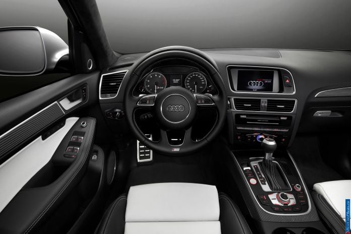 2013 Audi SQ5 3.0 TFSI - фотография 11 из 12