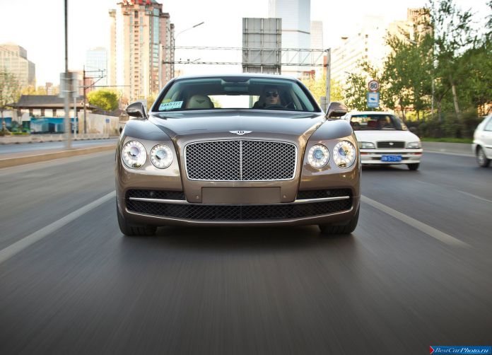 2014 Bentley Flying Spur - фотография 87 из 142