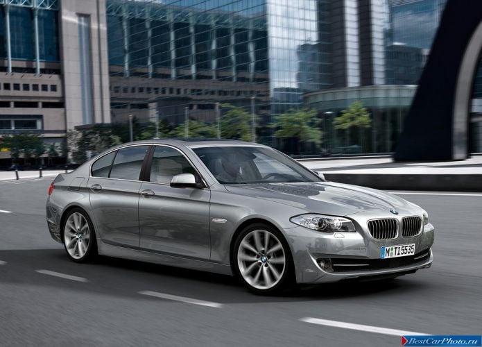 2011 BMW 5-series Sedan - фотография 2 из 248