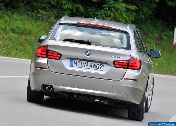 2011 BMW 5-series Touring - фотография 94 из 194