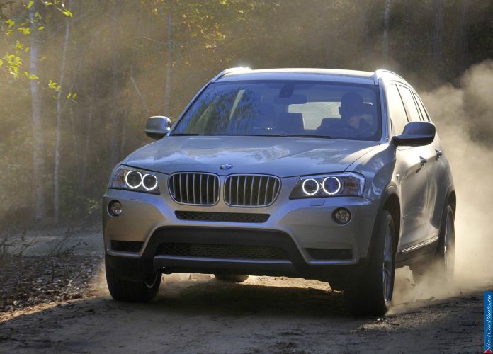 2011 BMW X3 xDrive35i - фотография 25 из 217