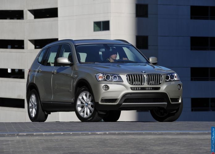 2011 BMW X3 xDrive35i - фотография 28 из 217