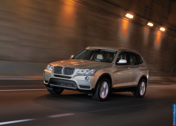 2011 BMW X3 xDrive35i - фотография 36 из 217