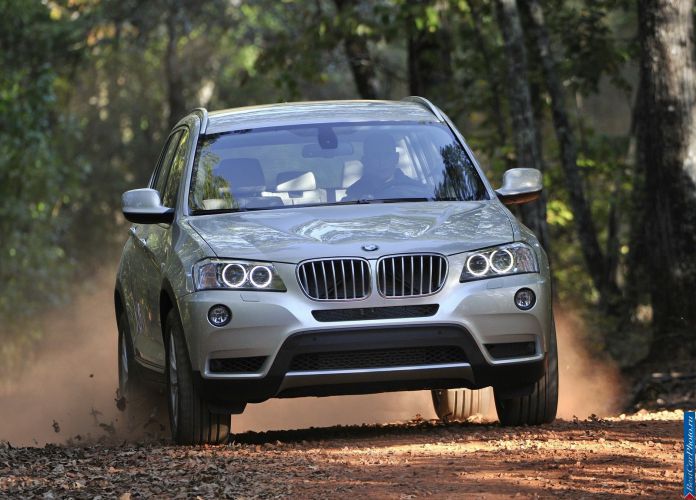 2011 BMW X3 xDrive35i - фотография 37 из 217