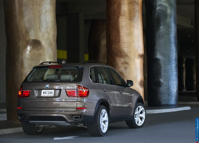 2011 BMW X5 - фотография 73 из 157