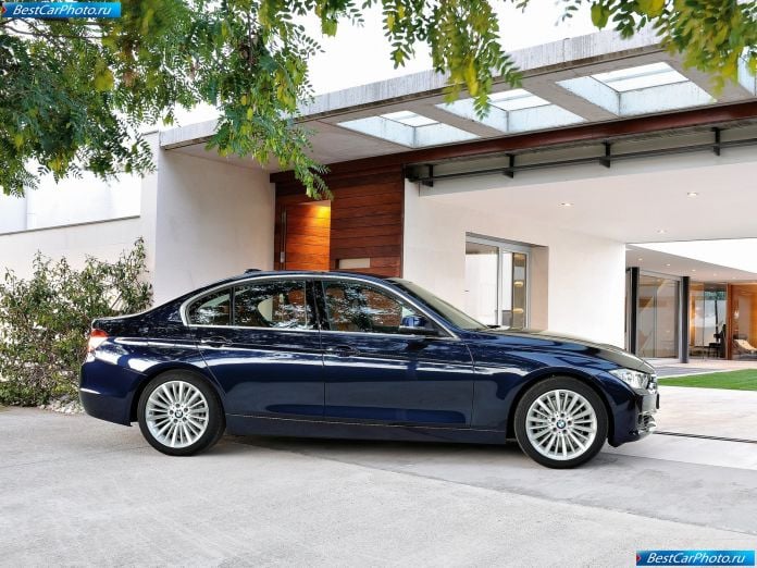 2012 BMW 3-series Sedan - фотография 40 из 114