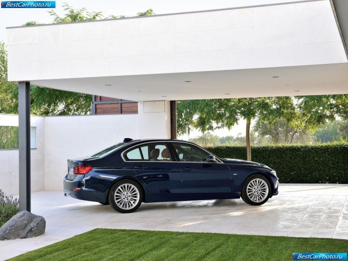 2012 BMW 3-series Sedan - фотография 41 из 114