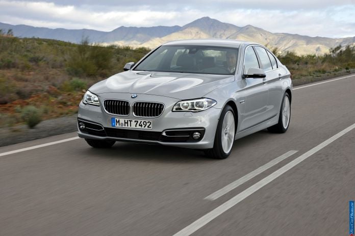 2014 BMW 5-series - фотография 18 из 55