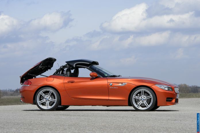 2014 BMW Z4 Roadster1 - фотография 78 из 224