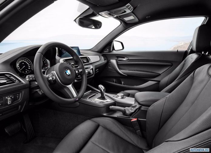 2018 BMW M240i Coupe - фотография 23 из 36