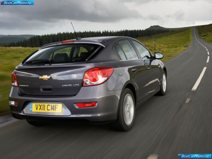 2012 Chevrolet Cruze Hatchback - фотография 43 из 73