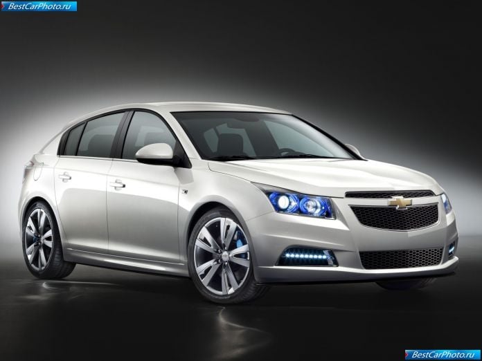 2012 Chevrolet Cruze Hatchback - фотография 48 из 73