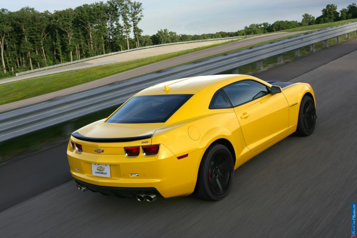 2013 Chevrolet Camaro 1LE - фотография 13 из 17