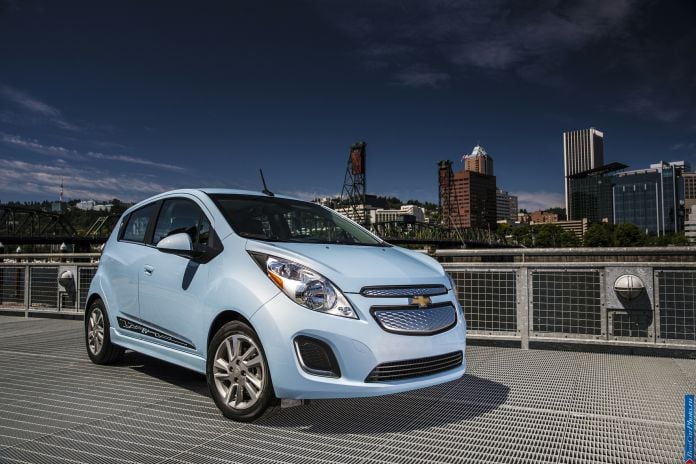 2014 Chevrolet Spark EV - фотография 17 из 45