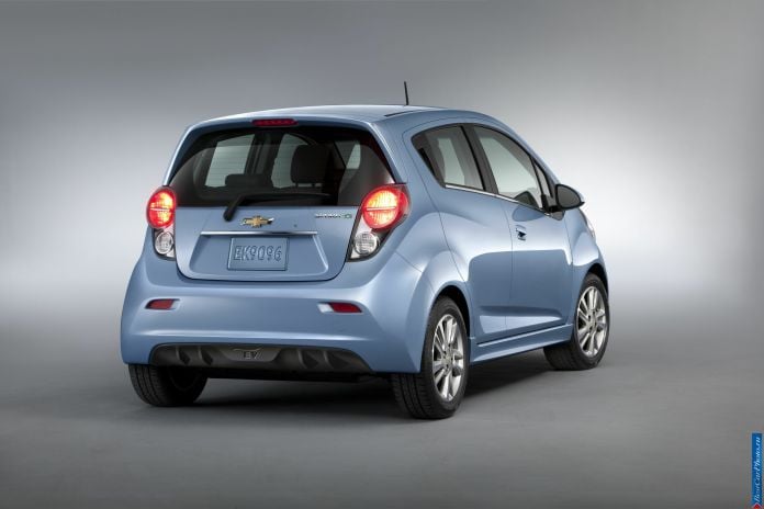 2014 Chevrolet Spark EV - фотография 32 из 45