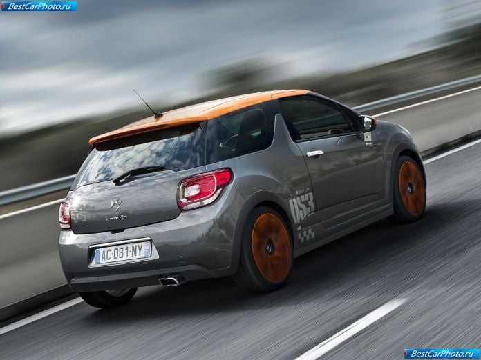 2011 Citroen Ds3 Racing - фотография 17 из 32