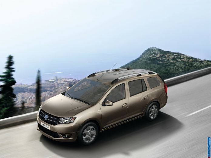 2013 Dacia Logan MCV - фотография 1 из 27