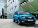 dacia_2013_sandero_stepway_004.jpg