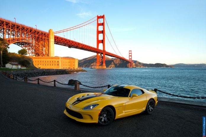 2013 Dodge Viper SRT - фотография 38 из 76