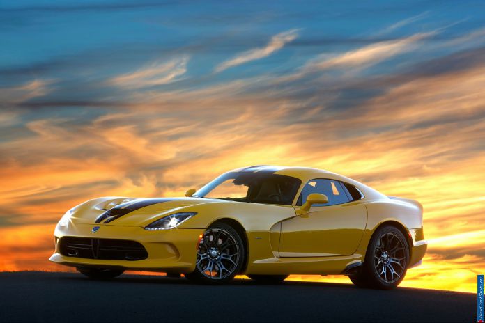 2013 Dodge Viper SRT - фотография 39 из 76