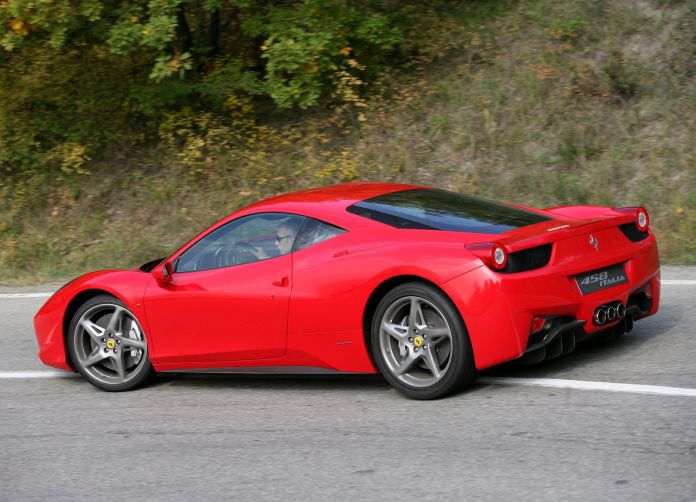 2011 Ferrari 458 Italia - фотография 13 из 31