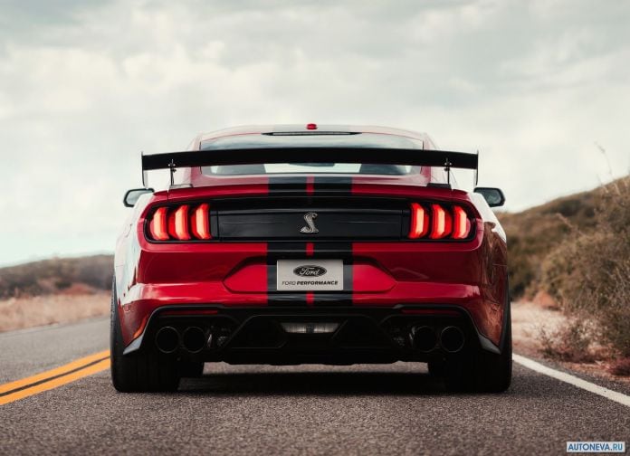 2020 Ford Mustang Shelby GT500 - фотография 28 из 86