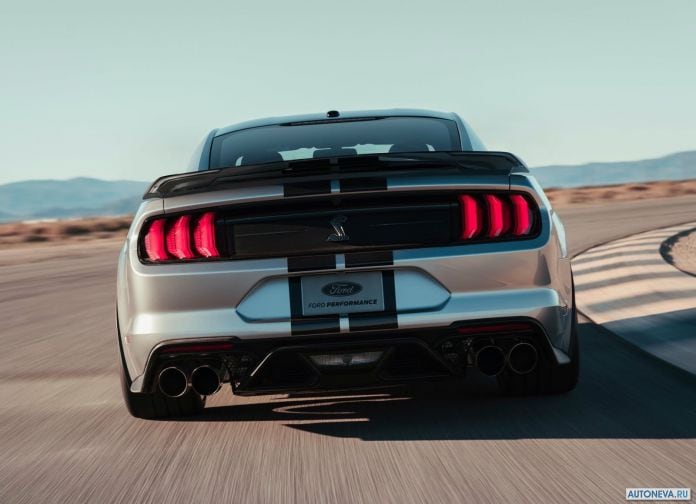 2020 Ford Mustang Shelby GT500 - фотография 30 из 86