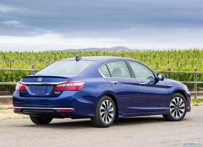 2017 Honda Accord Hybrid - фотография 29 из 77