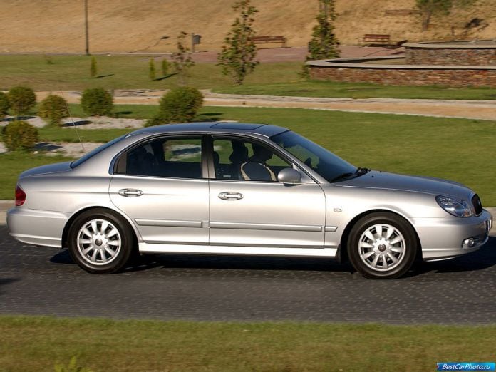 2001 Hyundai Sonata - фотография 17 из 51