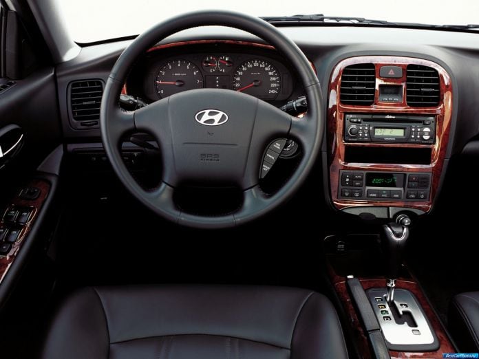 2001 Hyundai Sonata - фотография 45 из 51