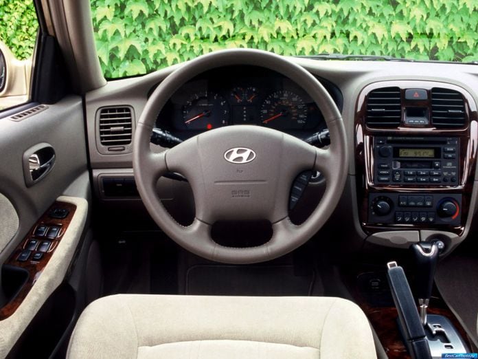 2001 Hyundai Sonata - фотография 46 из 51