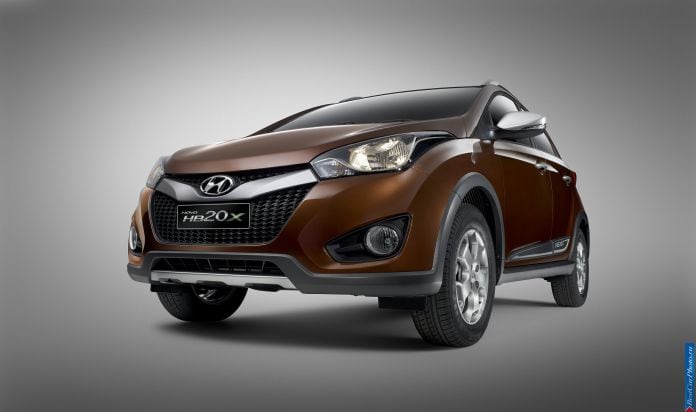 2013 Hyundai HB20x - фотография 3 из 3