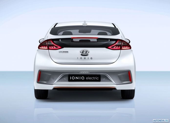 2017 Hyundai Ioniq - фотография 42 из 90