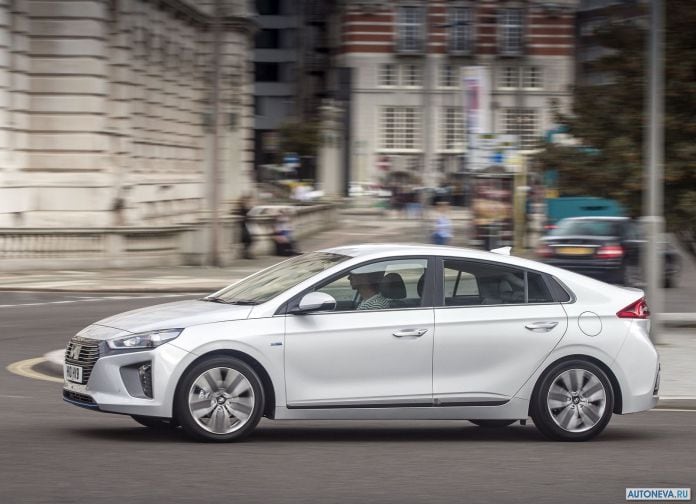 2017 Hyundai Ioniq UK-version - фотография 48 из 205