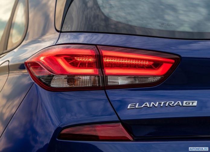 2019 Hyundai Elantra GT N-line - фотография 21 из 28