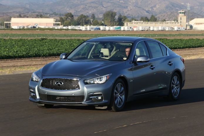 2014 Infiniti Q50 - фотография 34 из 65