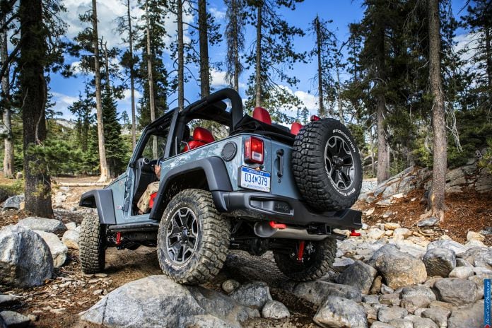 2013 Jeep Wrangler Rubicon 10th Anniversary - фотография 4 из 20