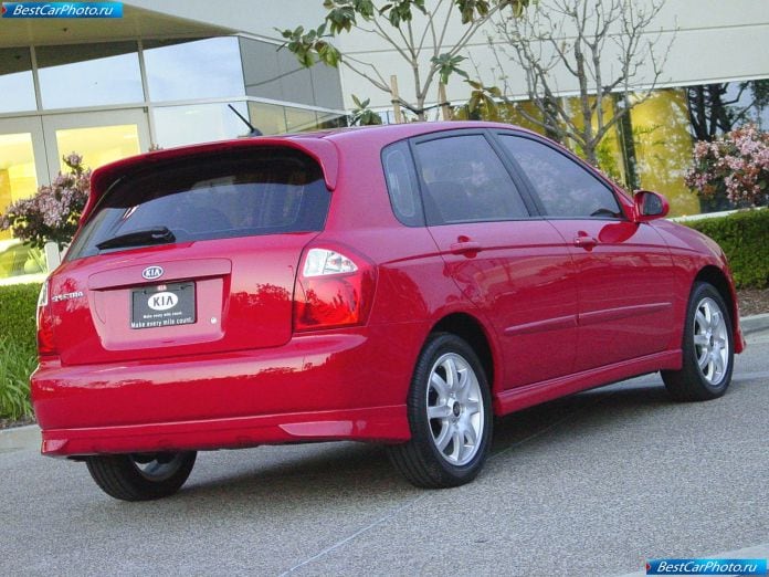 2006 Kia Spectra5 - фотография 14 из 42