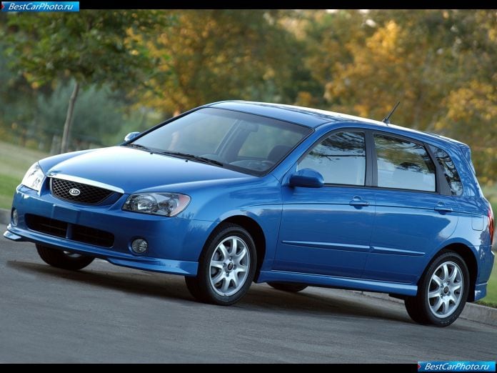 2006 Kia Spectra5 - фотография 17 из 42