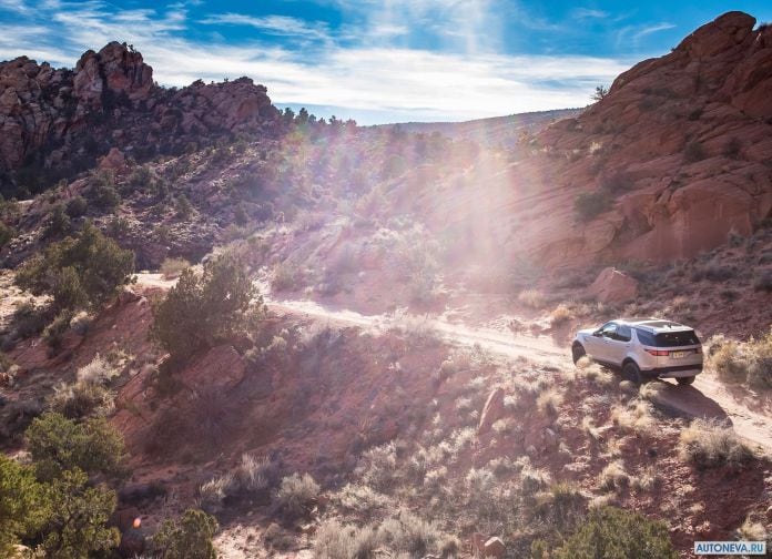 2017 Land Rover Discovery SD4 - фотография 104 из 164