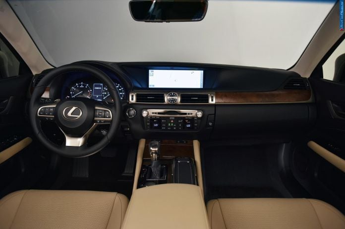 2015 Lexus GS 200t - фотография 14 из 15
