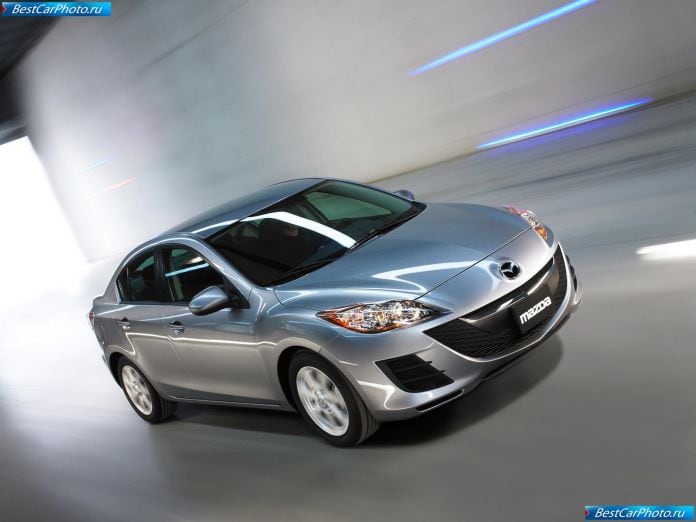 2010 Mazda 3 Sedan - фотография 13 из 101