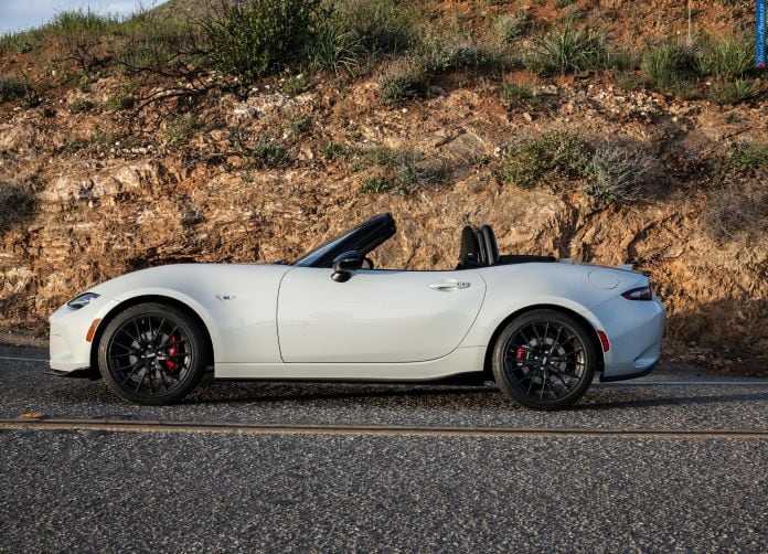 2016 Mazda MX-5 Miata Club - фотография 11 из 30