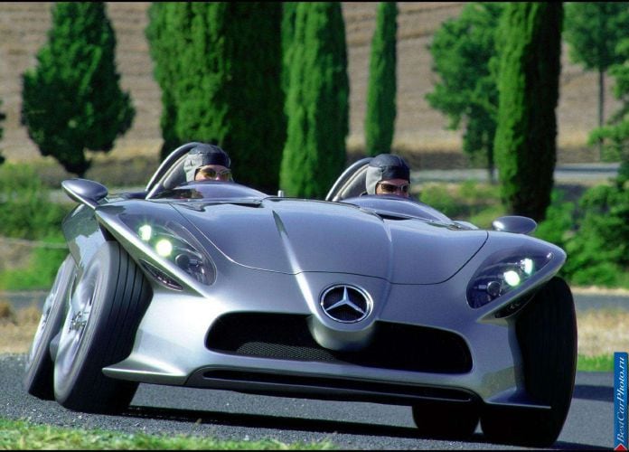 2001 Mercedes-Benz F 400 Carving Concept - фотография 8 из 24