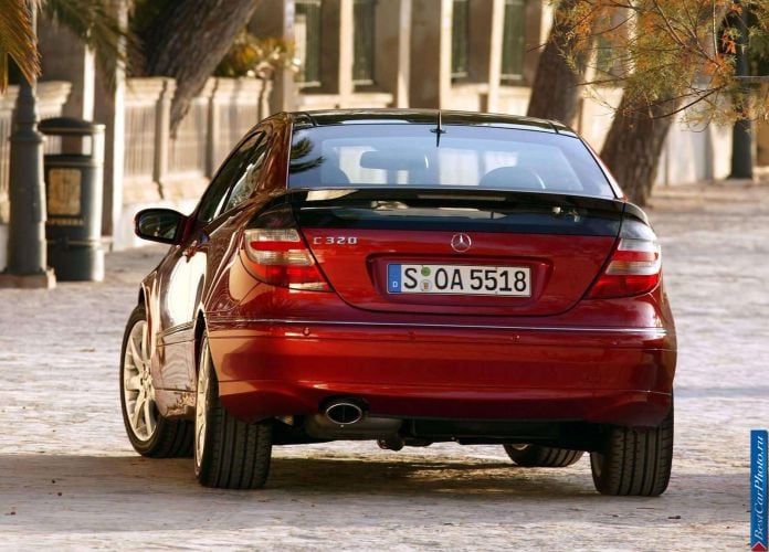 2004 Mercedes-Benz C320 Sport Coupe - фотография 20 из 35